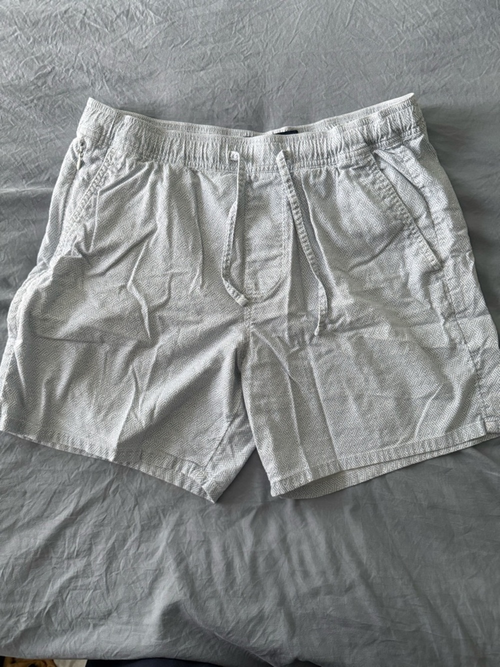 Hollister Light Gray Geometric Drawstring Shorts Medium